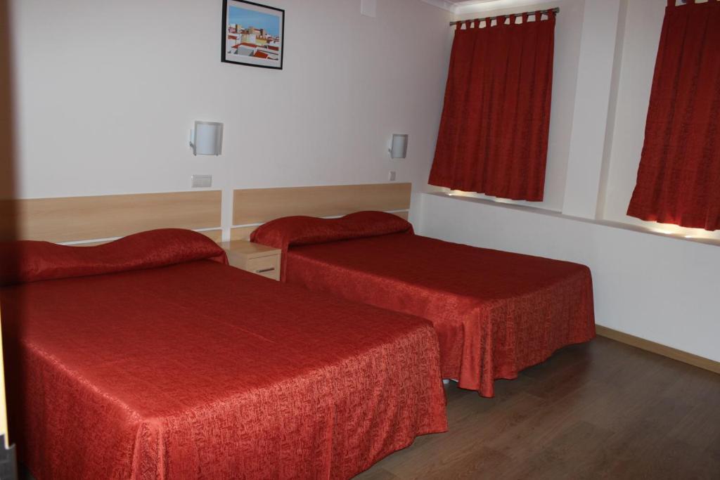 Dom Fernando II Hotel Loule Room photo